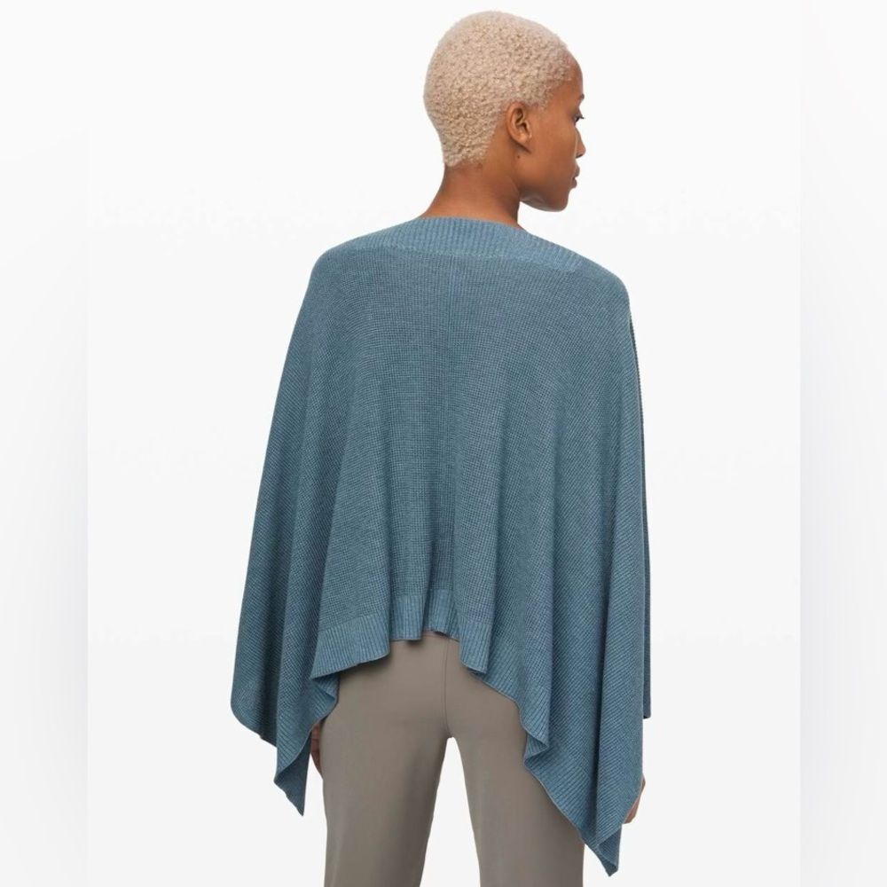 Lululemon Forward Flow Poncho G4 - Picture 8 of 9